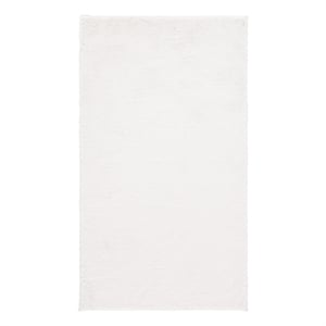 Safavieh Faux Fur Rug 2'-3&quot x 4'-0&quot Polyester Power Loomed Rug in Ivory