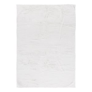 Safavieh Faux Fur Rug 4'-0&quot x 6'-0&quot Polyester Power Loomed Rug in Ivory