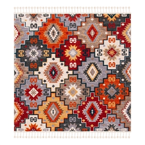 Safavieh Farmhouse 6'-3&quot x 6'-3&quot Polyester Power Loomed Rug in Gray / Red