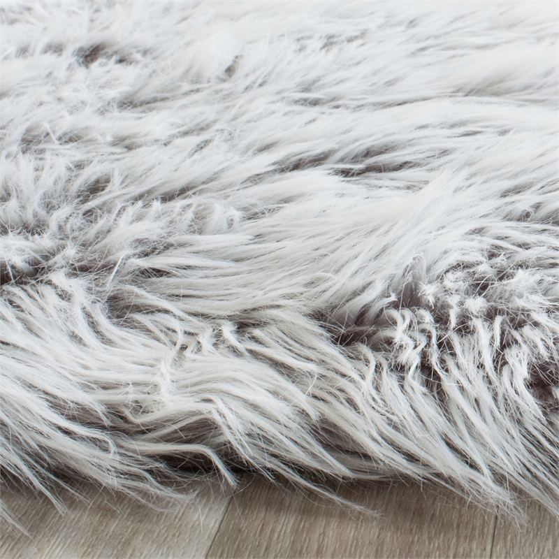 Safavieh Faux Sheep Skin 3'-0