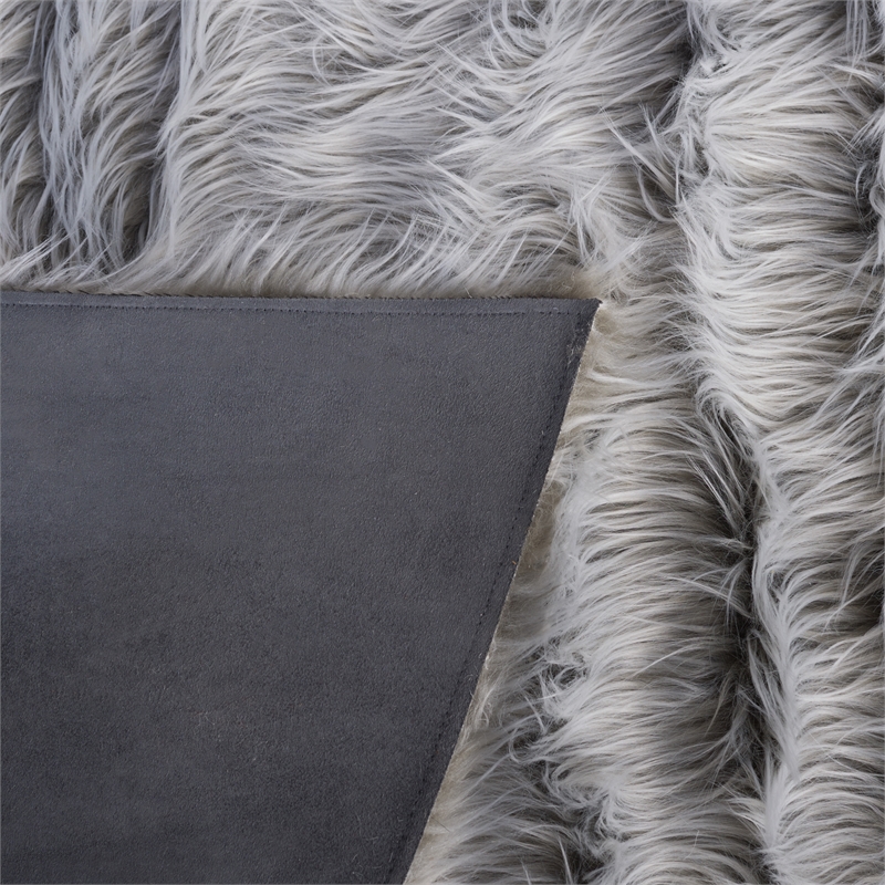 Safavieh Faux Sheep Skin 5'-0