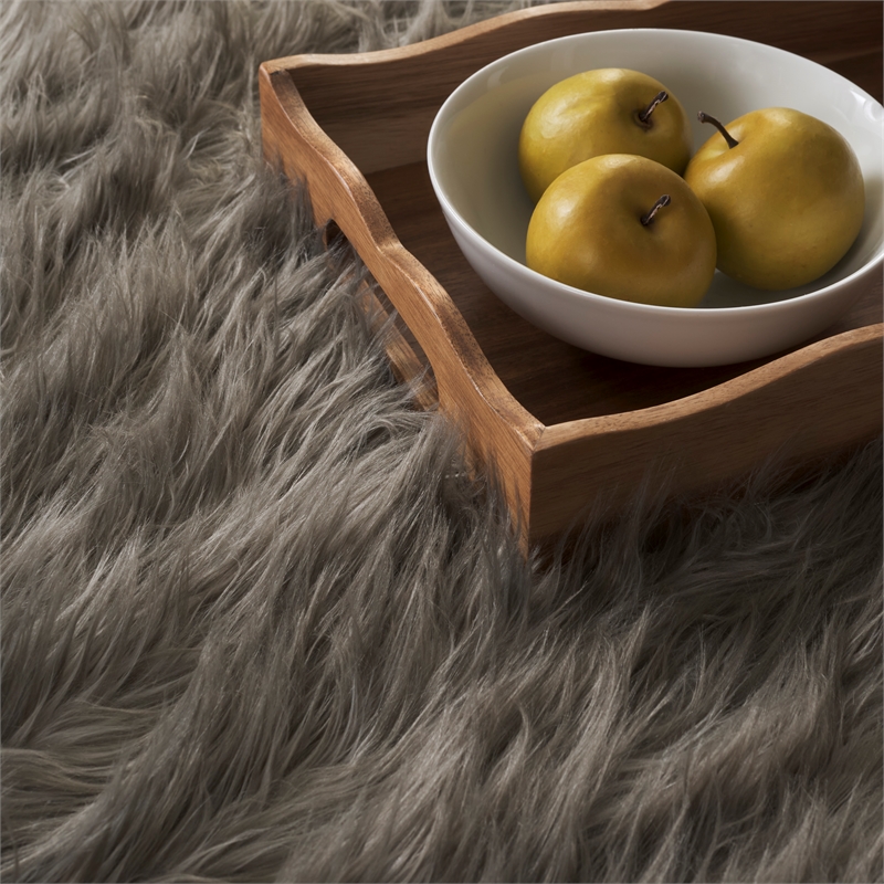 Safavieh Faux Sheep Skin 2'-0