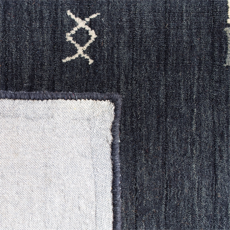 Safavieh Himalaya 4' X 6' Wool Hand Loomed Rug in Charcoal