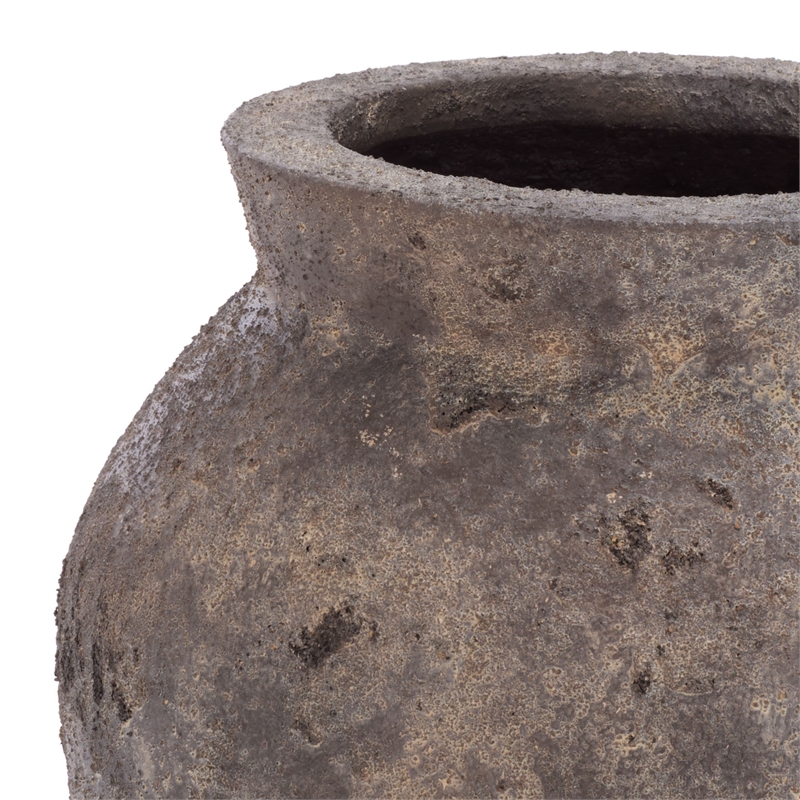 Safavieh Bolton Ficonstone Planter Pot  in Brown