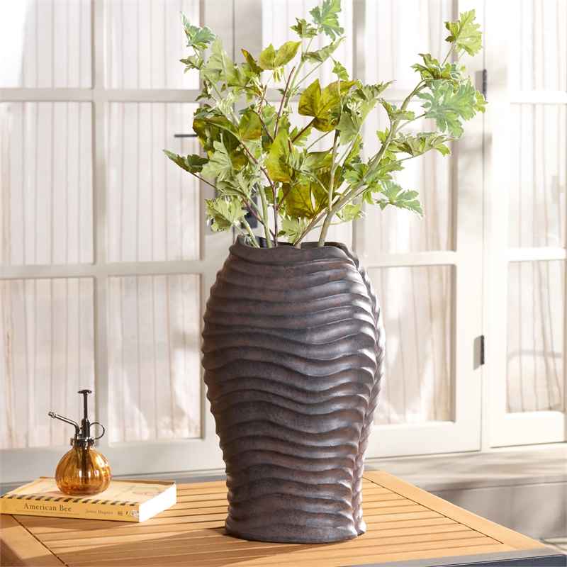 Safavieh Damian Planter Pot  in Brown