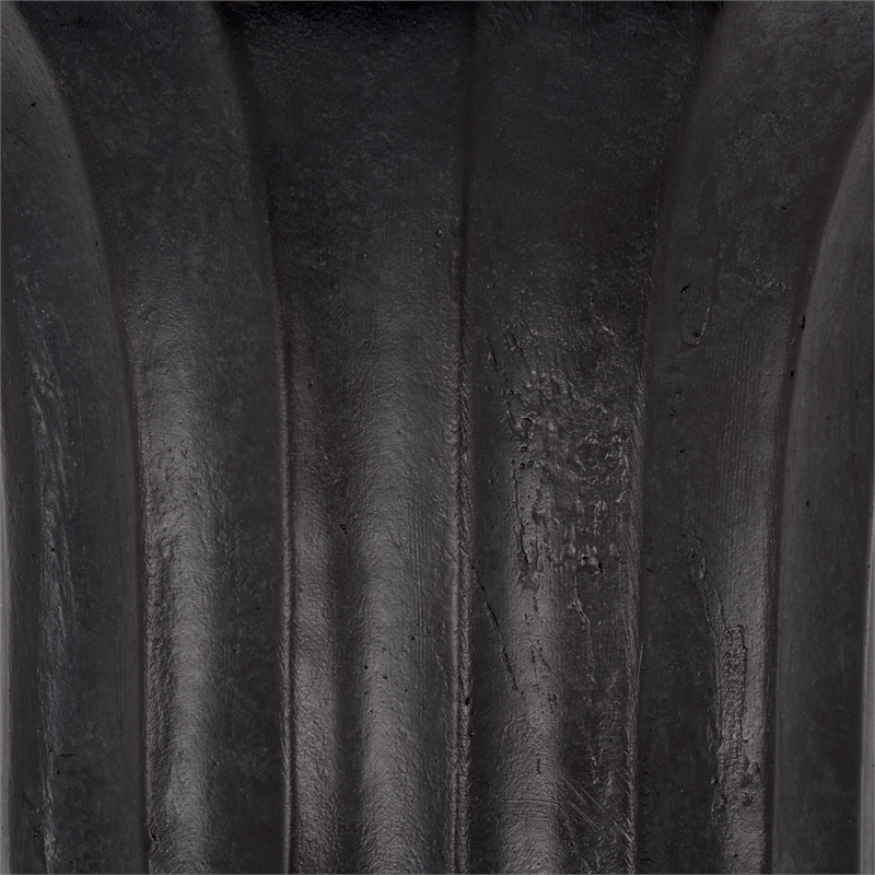 Safavieh Durham Planter Pot  in Black