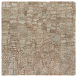 Safavieh Abstract 6'-0&quot x 6'-0&quot Polyester Hand Tufted Rug in Green / Blush