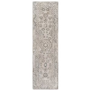 Safavieh Anatolia 2'-3&quot x 8'-0&quot Polyester Hand Tufted Rug in Light Gray / Sage
