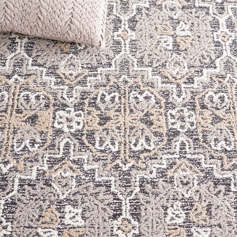 Safavieh Antiquity 2'-3