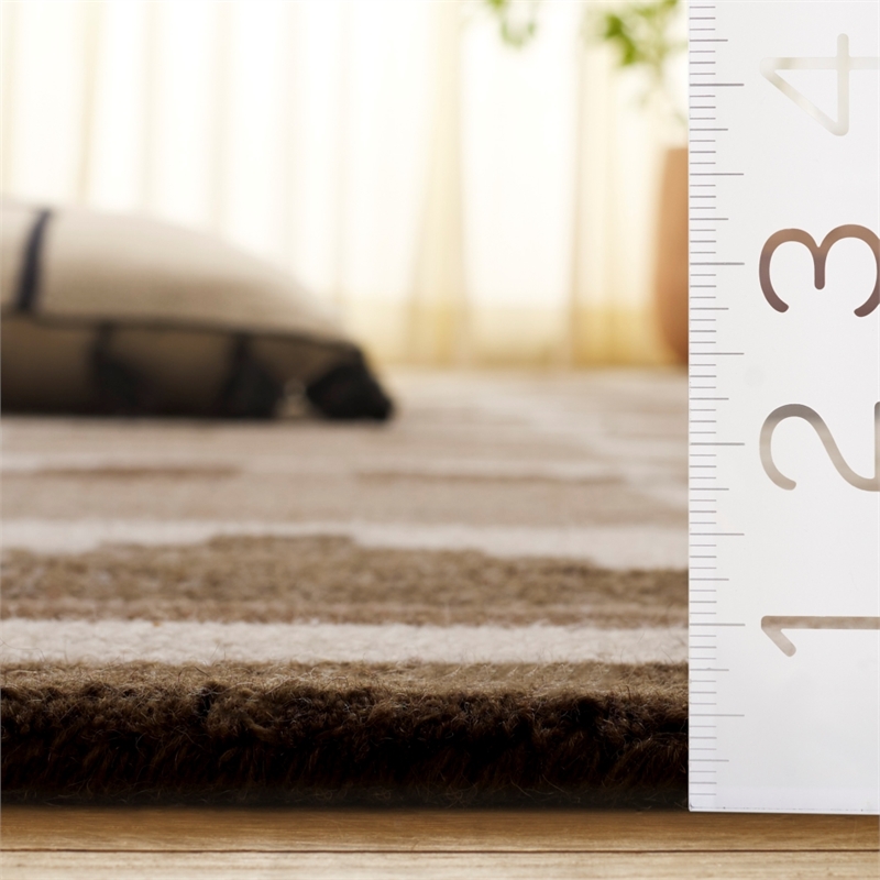 safavieh kenya 6'-0&quot x 9'-0&quot wool  hand tufted rug in brown / ivory
