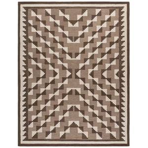 Safavieh Kenya 9'-0&quot x 12'-0&quot Wool  Hand Tufted Rug in Brown / Ivory
