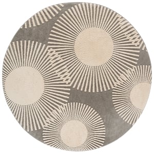 Safavieh Versailles 6'-0&quot x 6'-0&quot Polyester Power Loomed Rug in Gray / Beige