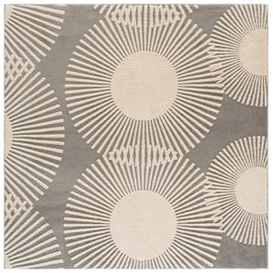 Safavieh Versailles 6'-0&quot x 6'-0&quot Polyester Power Loomed Rug in Gray / Beige