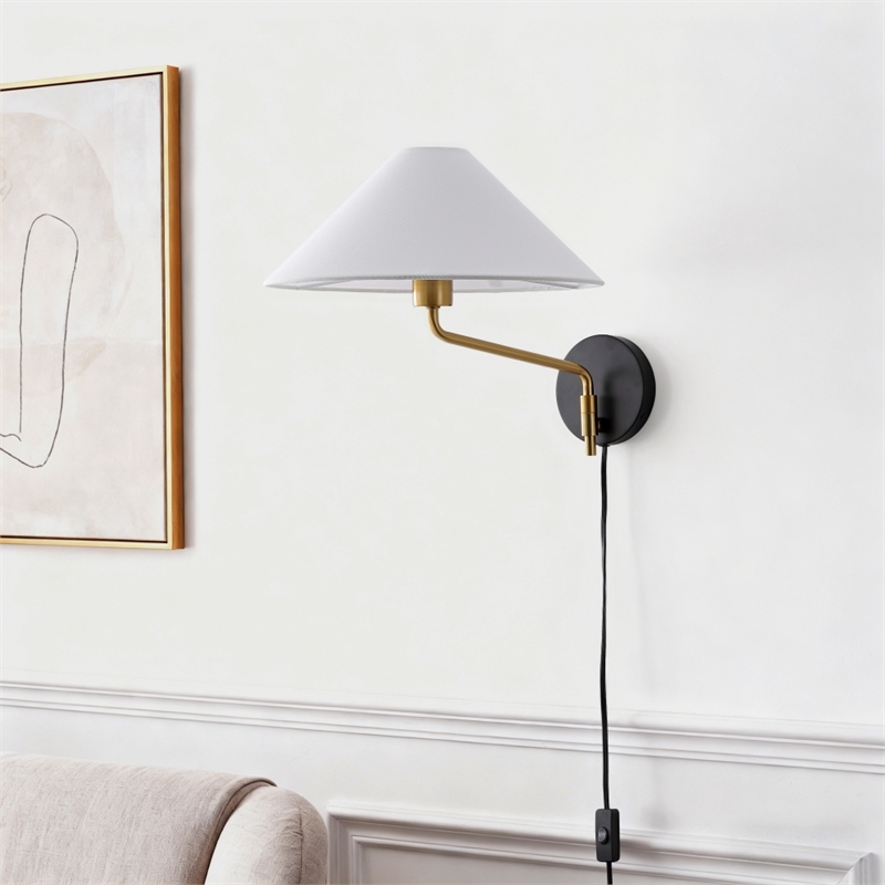 Safavieh Marni Wall Iron Sconce in Brass / Black