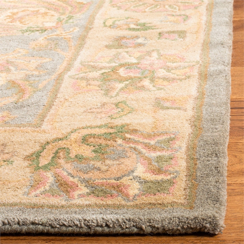 Safavieh Heritage Oval Rug in Green / Gold