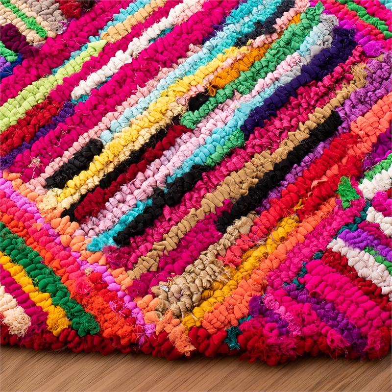 Safavieh Nantucket Round Rug in Multi