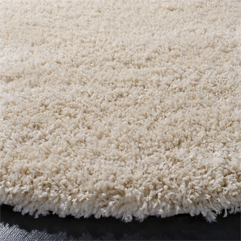 Safavieh California Shag Round Rug in Ivory