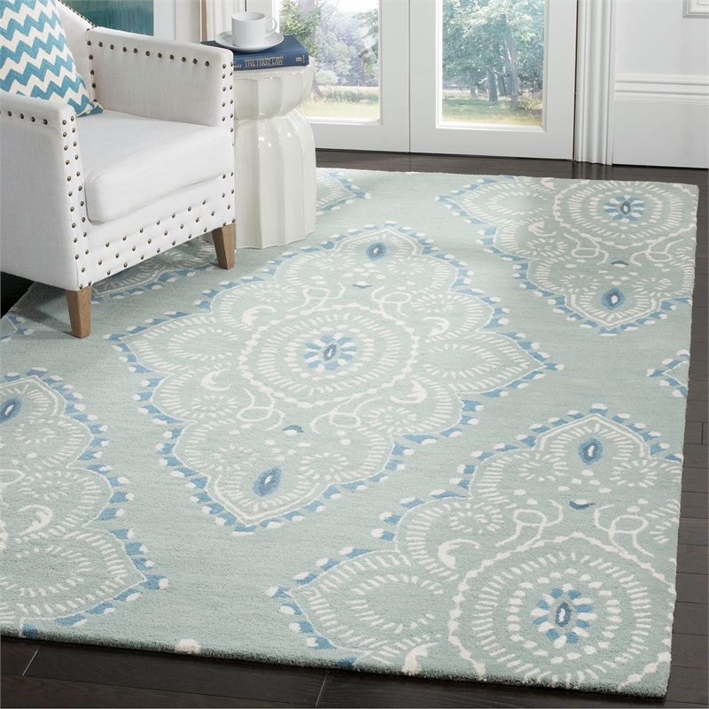 Safavieh Wyndham Accent Rug in Dark Grey / Ivory
