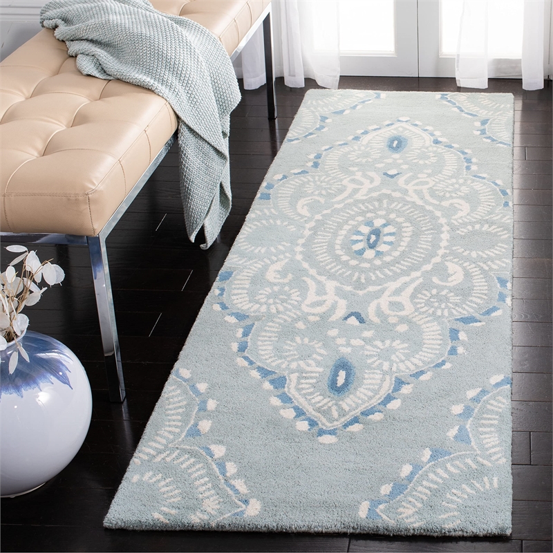 Safavieh Wyndham Accent Rug in Dark Grey / Ivory