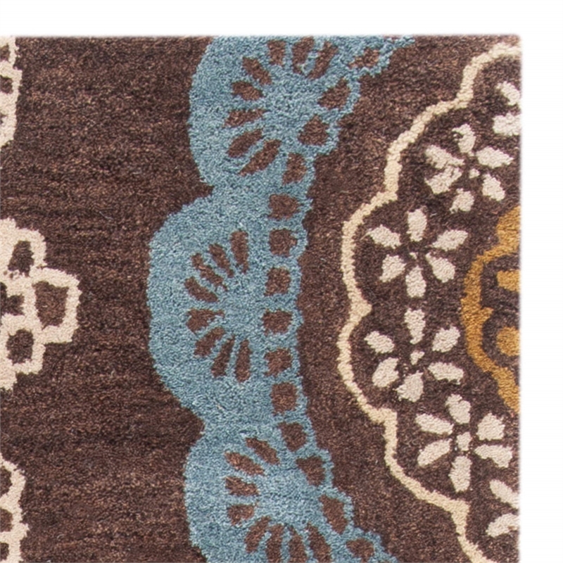 Safavieh Wyndham Square Rug in Eggplant / Multi