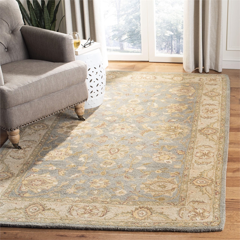 Safavieh Antiquity Red Traditional Rug - 11' x 17'