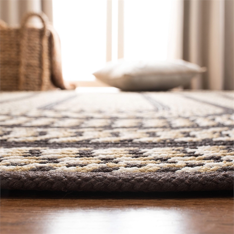 Safavieh Braided Ivory Braided Rug - Round 6'