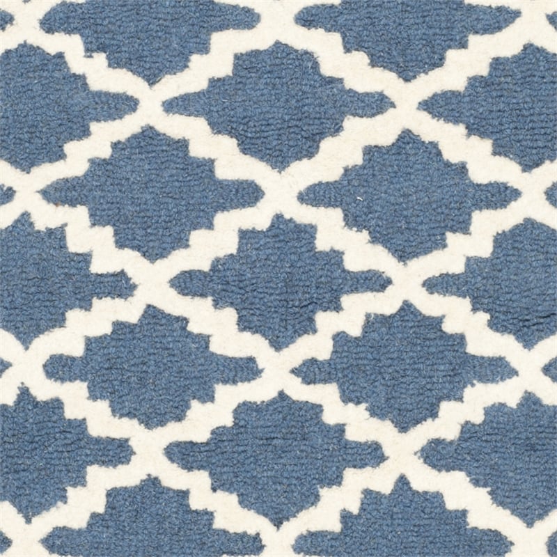 Safavieh Cambridge Navy Transitional Rug - Square 4'