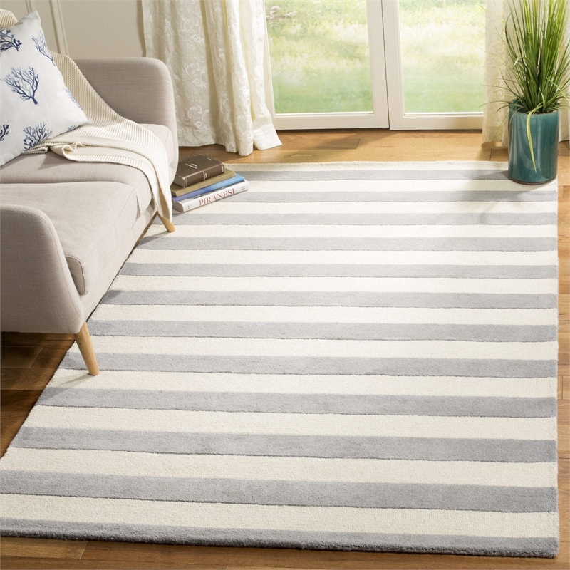 Safavieh Cambridge Navy Transitional Rug - 5' x 8'