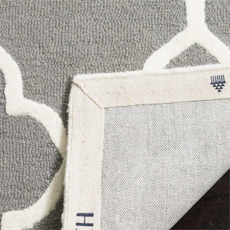 Safavieh Cambridge Dark Grey Transitional Rug - 5' x 8'