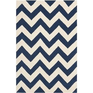 Safavieh Chatham 3' X 5' Wool Hand Tufted Rug in Navy / Ivory
