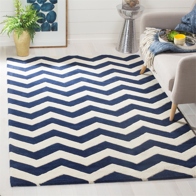 Safavieh Chatham 5' X 8' Wool Hand Tufted Rug in Navy / Ivory
