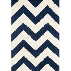 Safavieh Chatham 2'-3&quot X 5' Wool Hand Tufted Rug in Navy / Ivory
