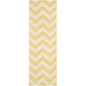 Safavieh Chatham 2'-3&quot X 7' Wool Hand Tufted Rug in Gold / Ivory