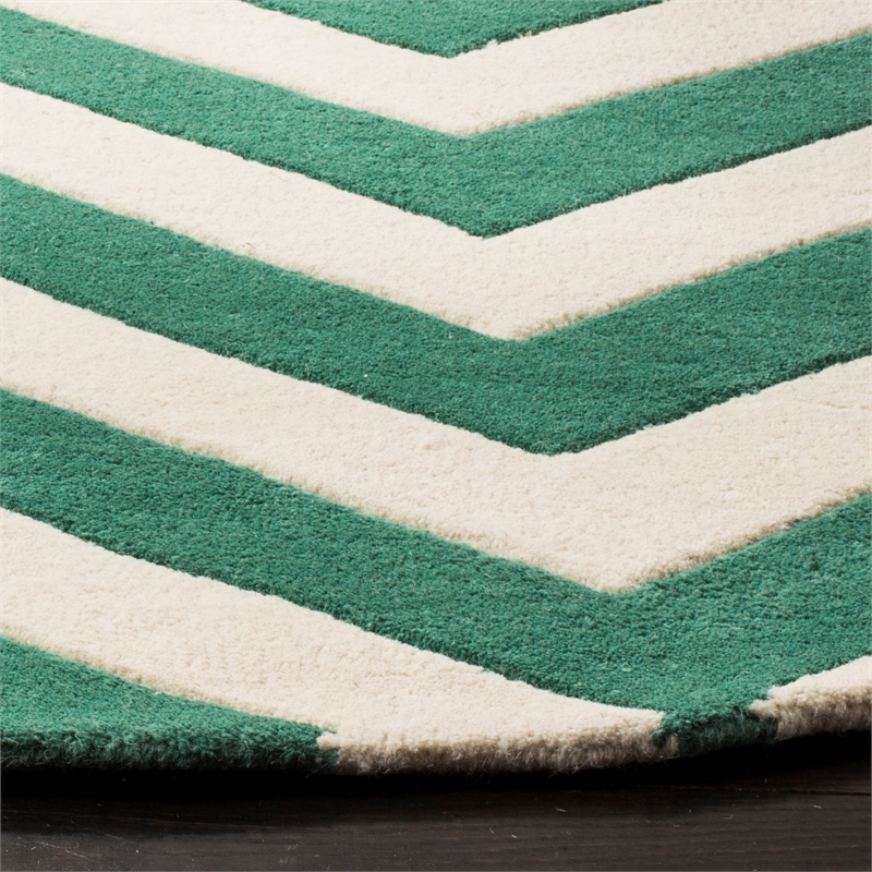 Safavieh Chatham 7' X 7' Round Wool Hand Tufted Rug in Teal / Ivory