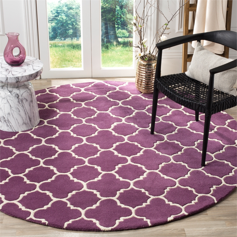 Safavieh Chatham 7' X 7' Round Wool Hand Tufted Rug in Purple / Ivory