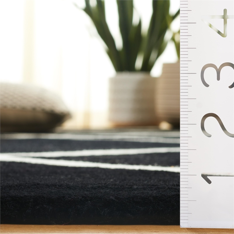 Safavieh Chatham Black Contemporary Rug - Runner 2'3