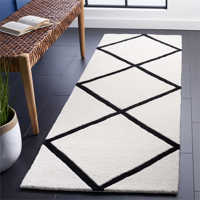 Safavieh Chatham Black Contemporary Rug - Runner 2'3