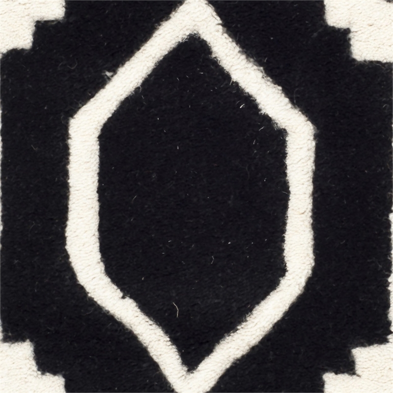 Safavieh Chatham Black Contemporary Rug - 2' x 3'
