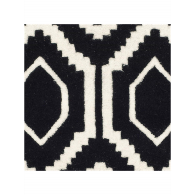 Safavieh Chatham Black Contemporary Rug - 2'6