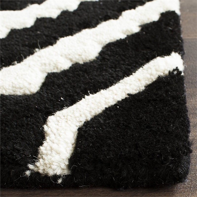 Safavieh Chatham Black Contemporary Rug - 3' x 5'