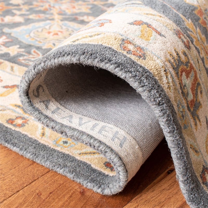 Safavieh Classic Dark Grey Traditional Rug - 4' x 6'