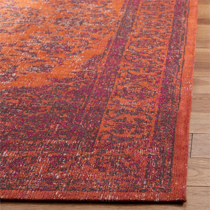 Safavieh Classic Vintage Red Traditional Rug - 5' x 8'