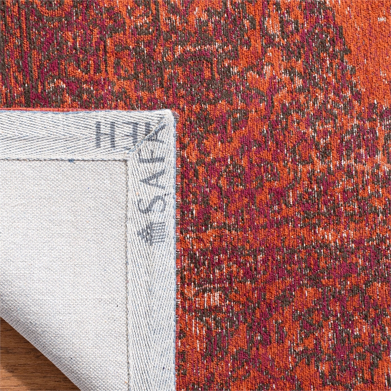 Safavieh Classic Vintage Red Traditional Rug - 5' x 8'