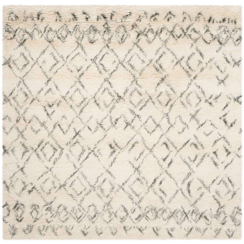 Safavieh Casablanca 5' X 8' Wool and Cotton Hand Tufted Rug in Ivory / Gray