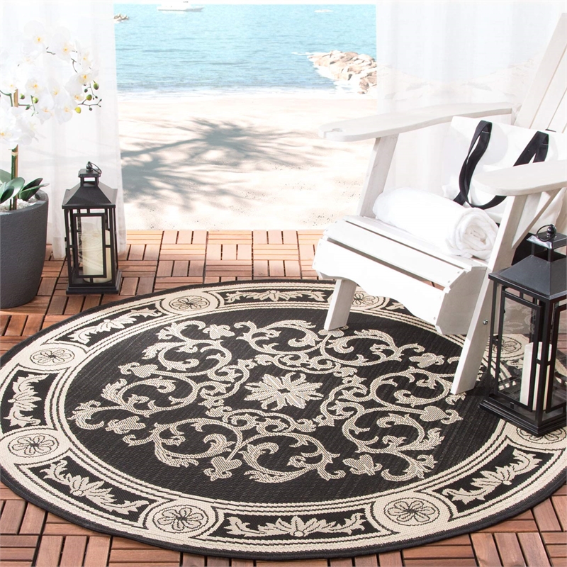 Safavieh Courtyard Black Indoor Outdoor Rug - Round 7'10