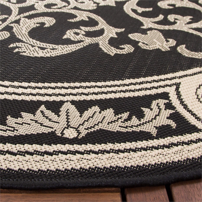 Safavieh Courtyard Black Indoor Outdoor Rug - Round 7'10