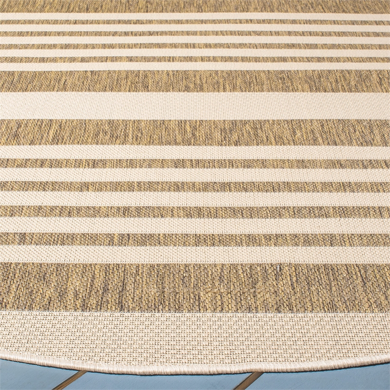 Safavieh Courtyard Brown Indoor Outdoor Rug - Round 7'10
