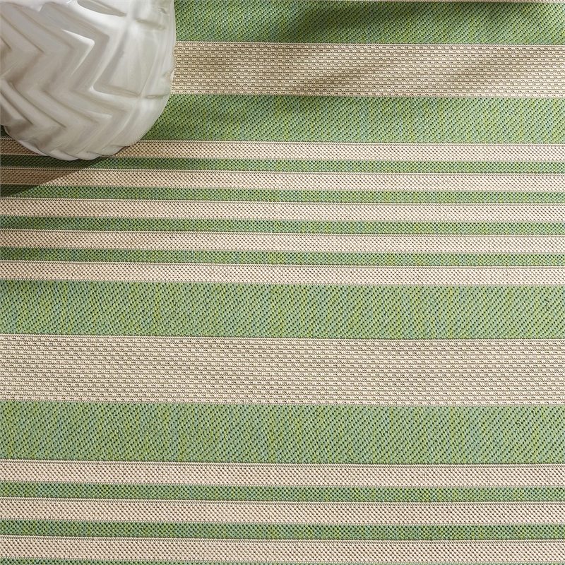 Safavieh Courtyard Green Indoor Outdoor Rug - 2'7