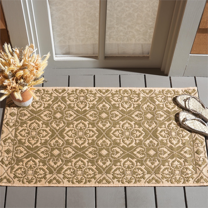 Safavieh Courtyard Green Indoor Outdoor Rug - 2' x 3'7