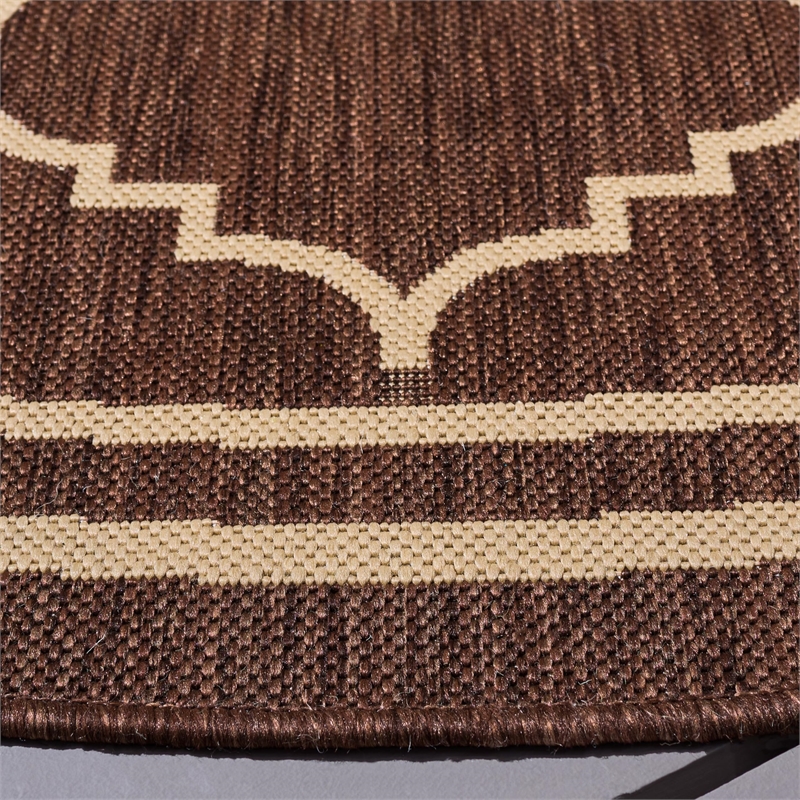 Safavieh Courtyard Chocolate Indoor Outdoor Rug - Round 6'7